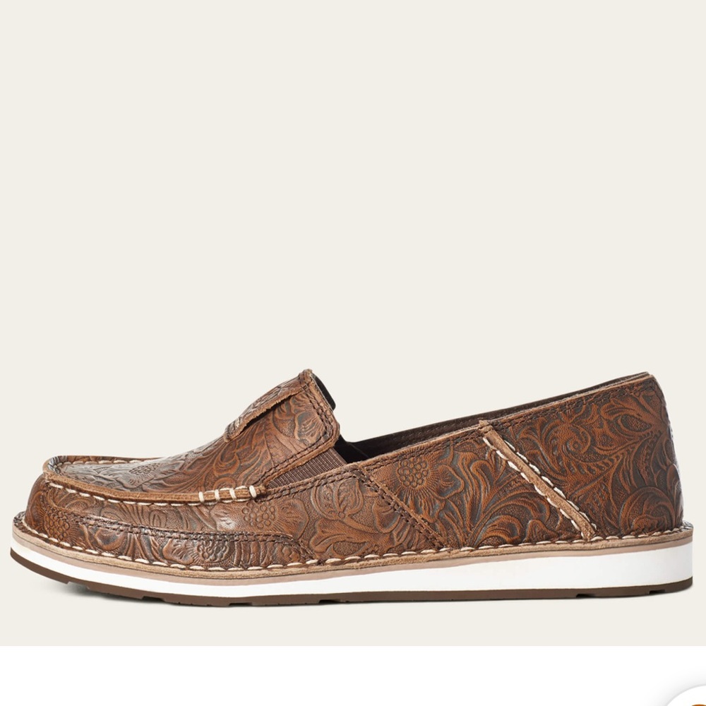 NWOT Ariat® Ladies Floral Embossed Cruiser Shoe 10035831